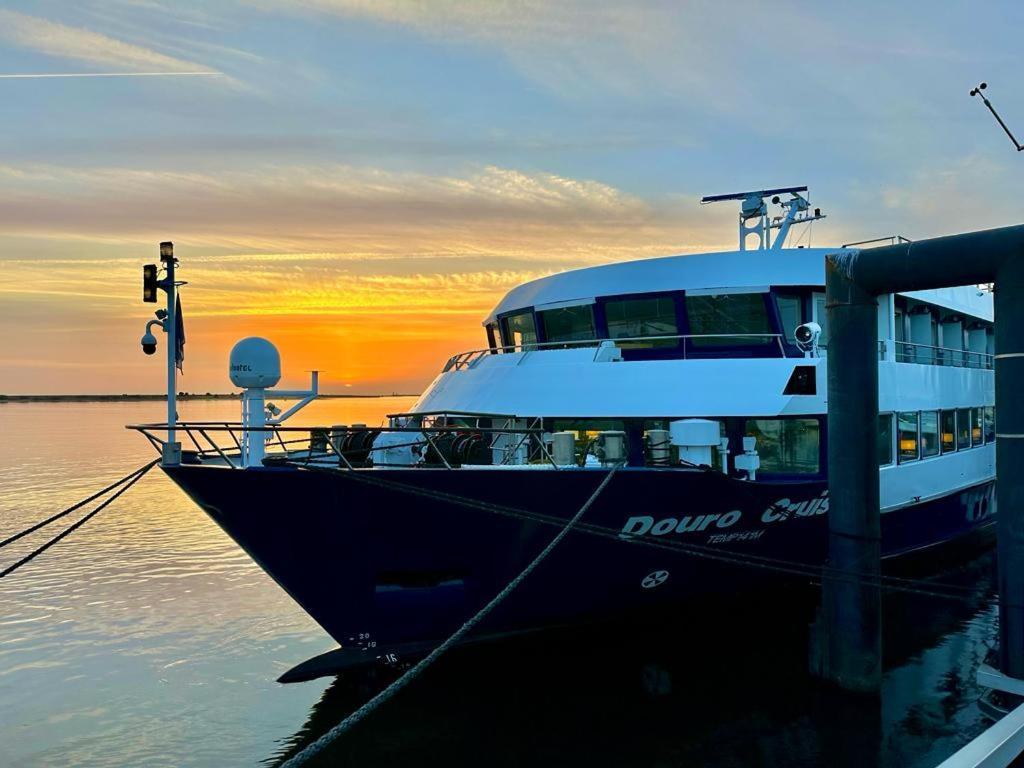 Douro Cruiser Hotell Vila Nova de Gaia Exteriör bild